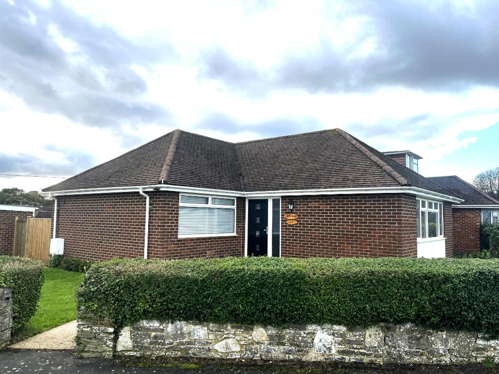3 bedroom detached bungalow for sale in Solent Drive, SO45