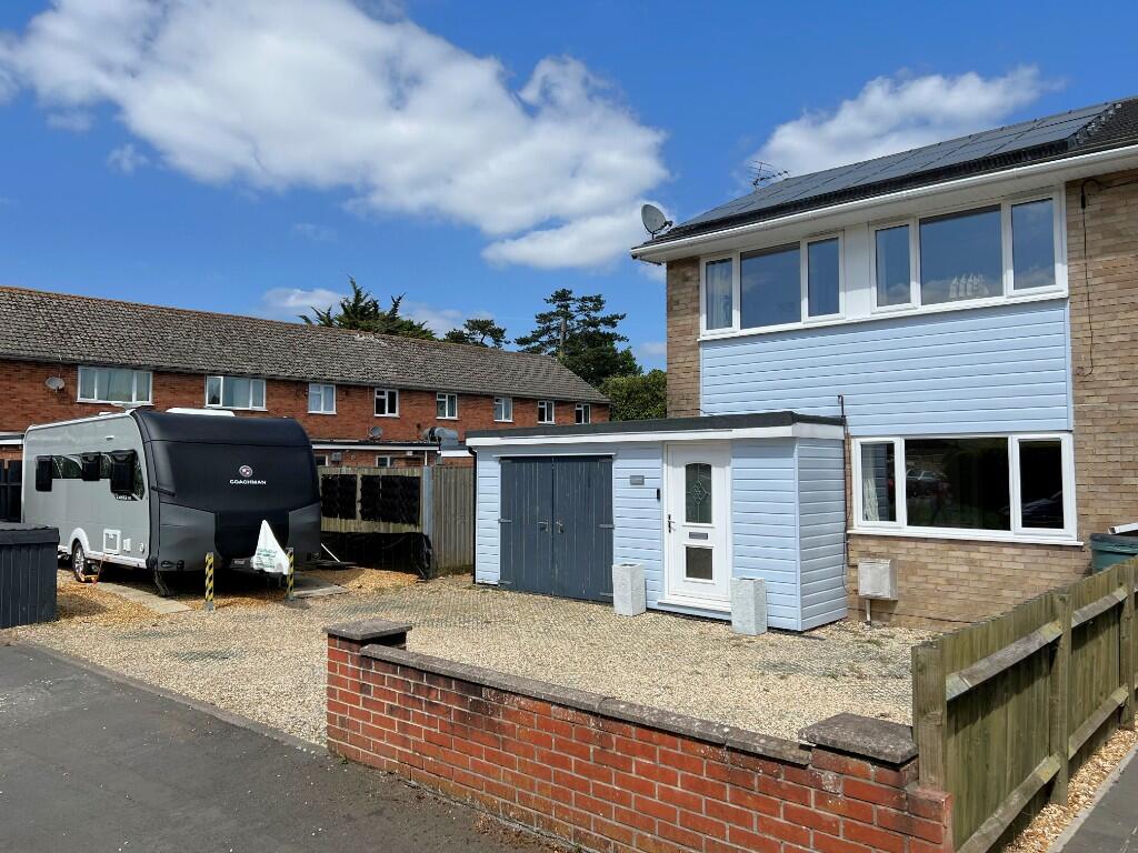 Main image of property: Merriemeade Close, SO45