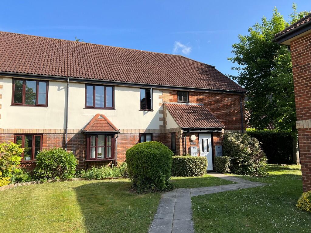Main image of property: Vicarage Road, SO40