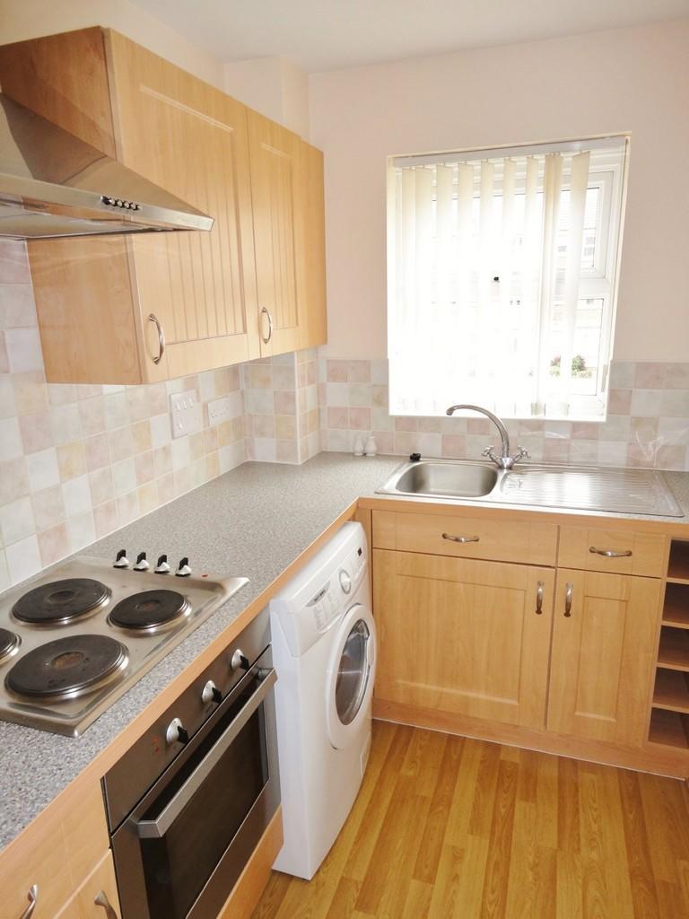 2 bedroom apartment for sale in Whitehall Croft, Lower Wortley, LS12