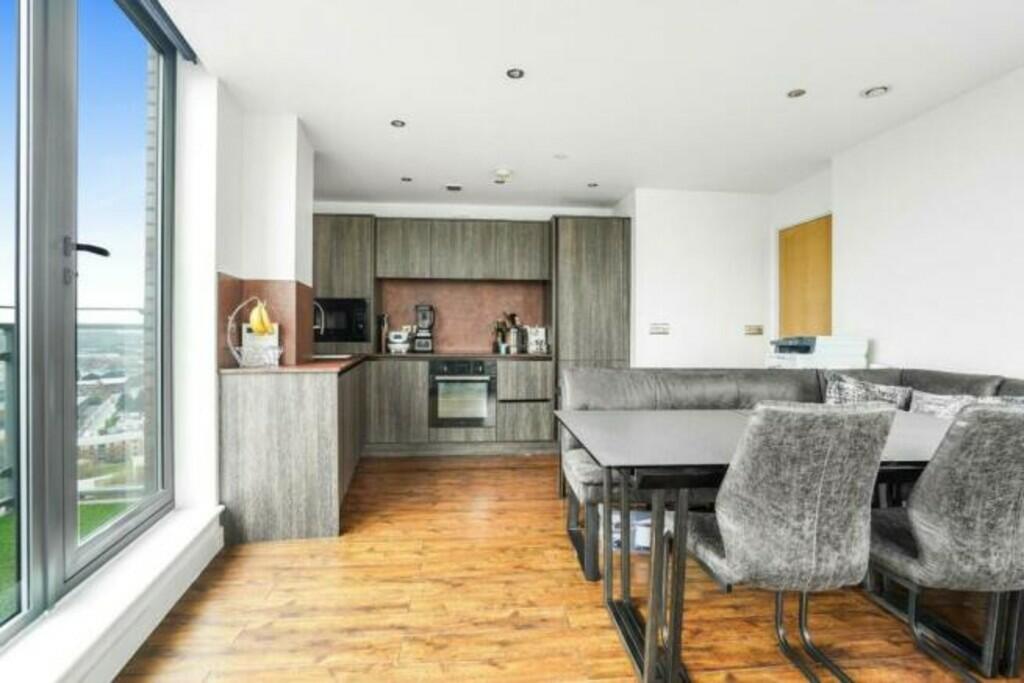 2 bedroom apartment for rent in Echo Central One, LS9