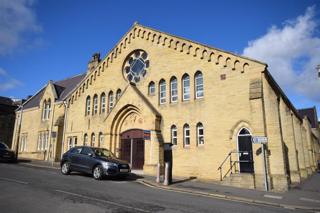 Main image of property: 8 The Drill Hall, Halifax