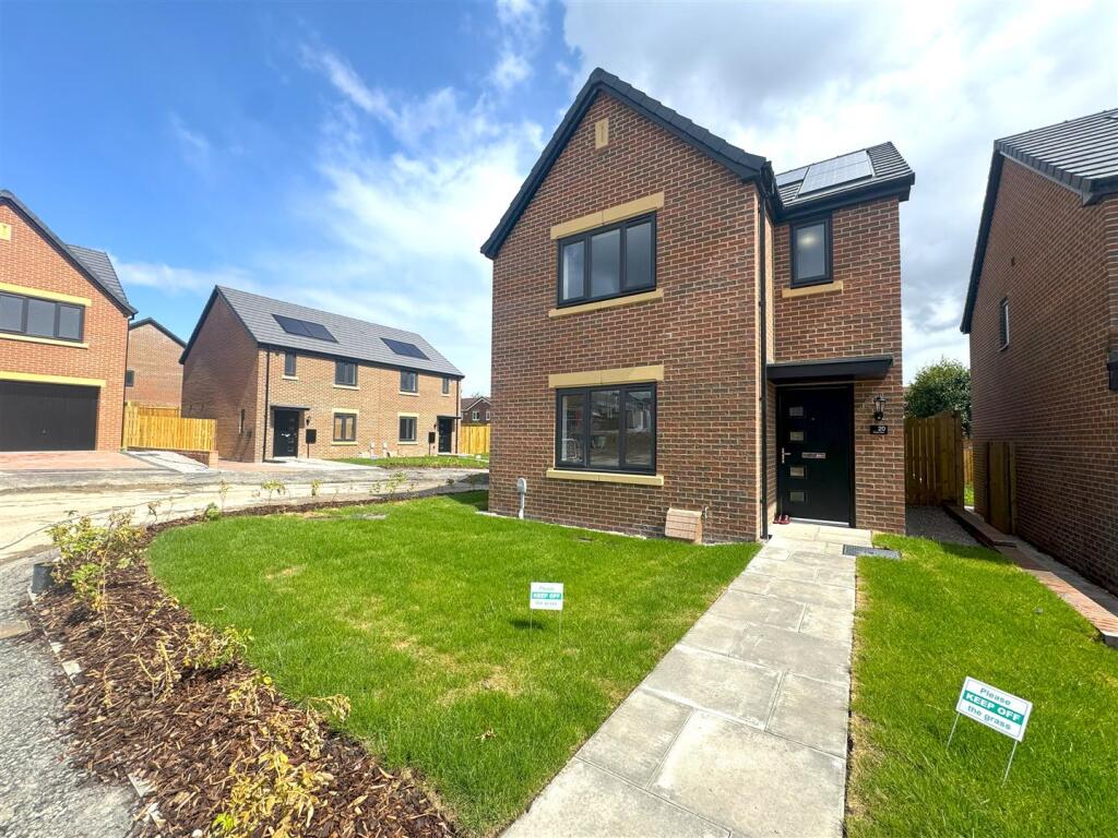 Main image of property: Hickory Mews, Morley, LS27 7ZB