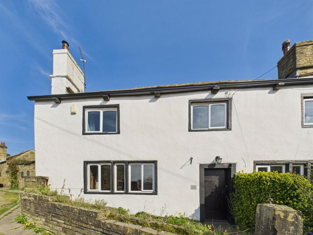 Main image of property: Towngate, Hipperholme