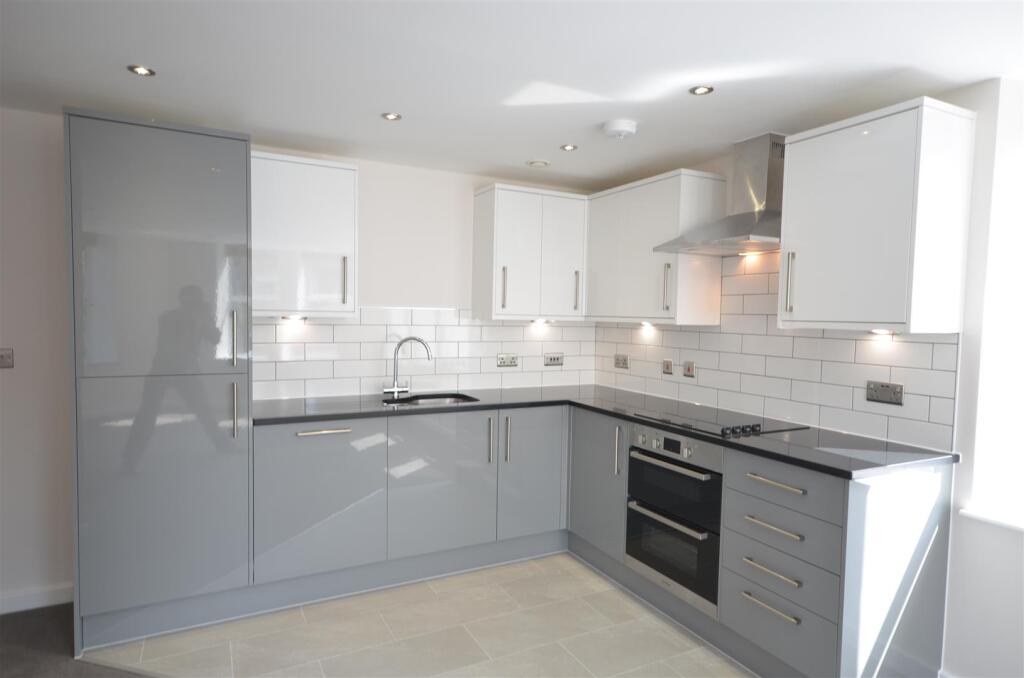 Main image of property: Apt 2, Fountain Chambers, Halifax