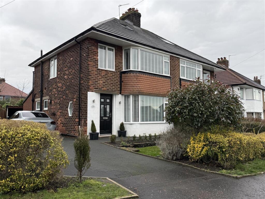 Main image of property: Green Park Road, Halifax, HX3 0SP