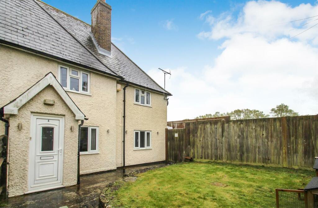 3 bedroom end of terrace house for sale in Dean Street, East Farleigh, ME15