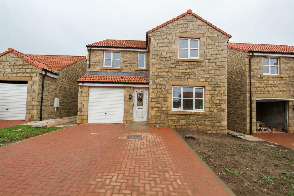 4 bedroom detached house for sale in Goldstone, BerwickUponTweed, TD15