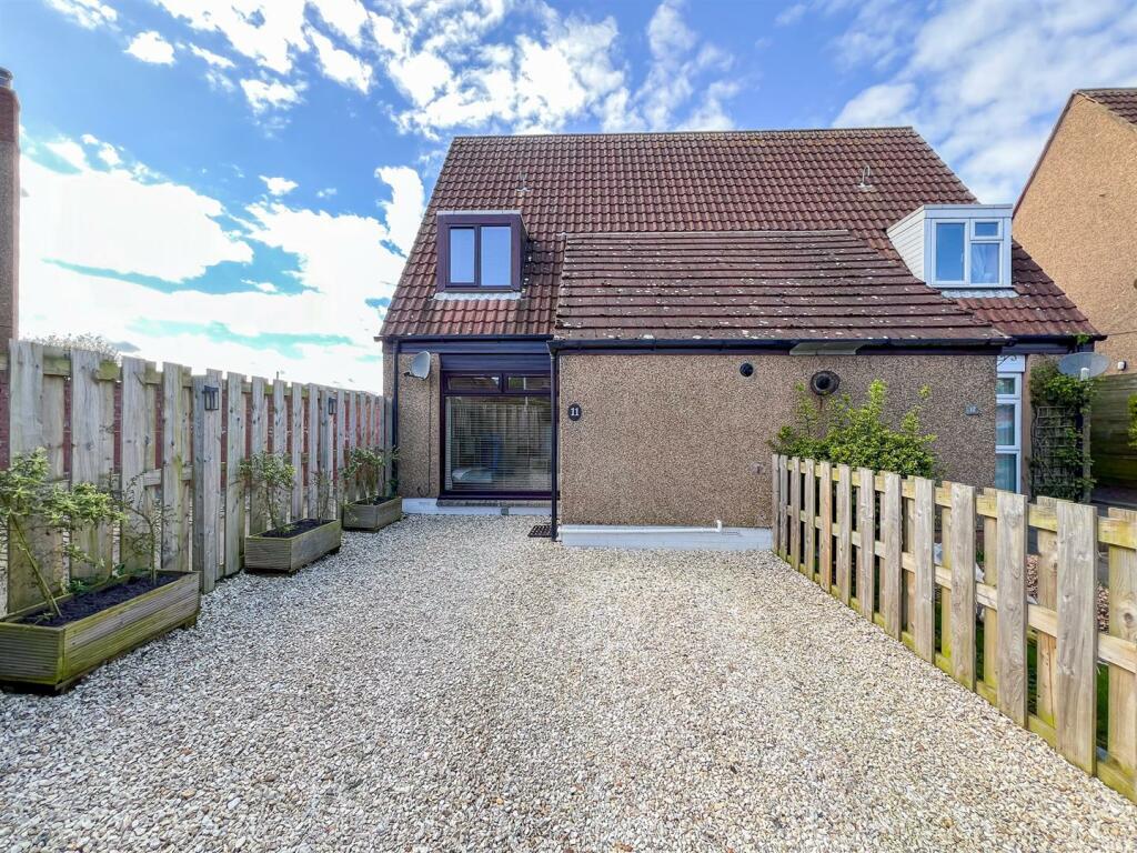 2 bedroom semidetached house for sale in Blackhall Court, Tweedmouth, TD15