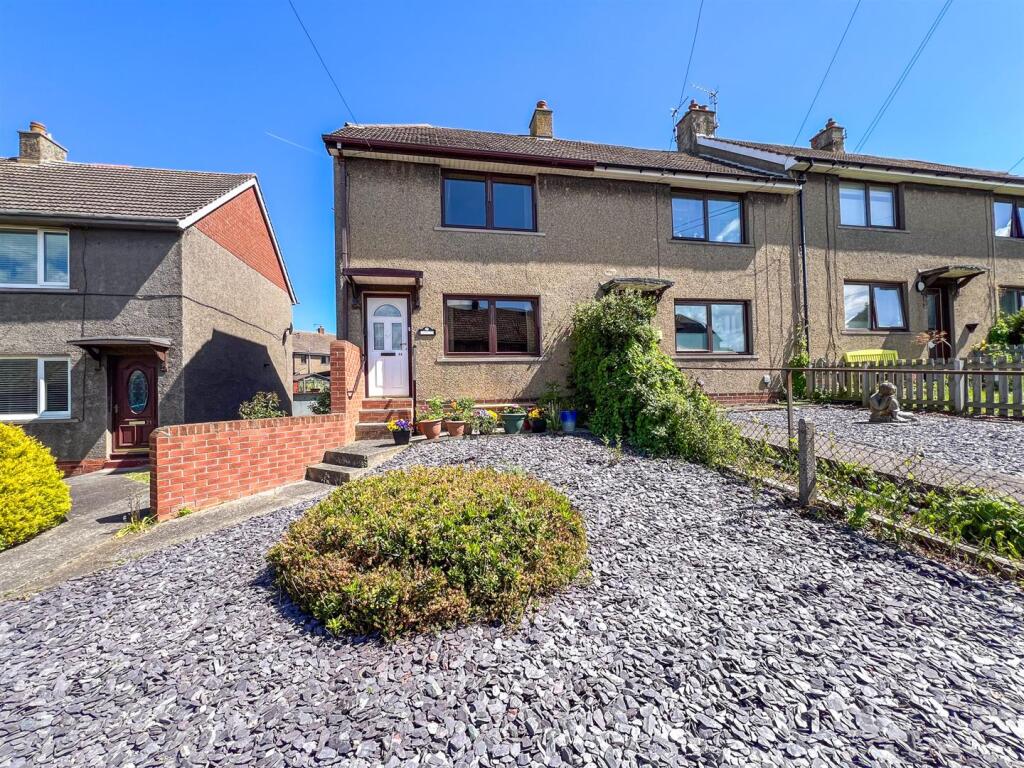 2 bedroom end of terrace house