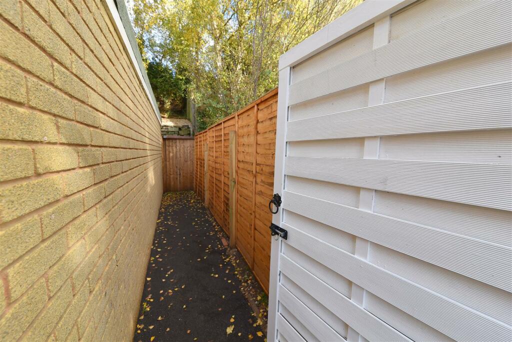 Additional property image - Wentworth Way, Harborne, Birmingham