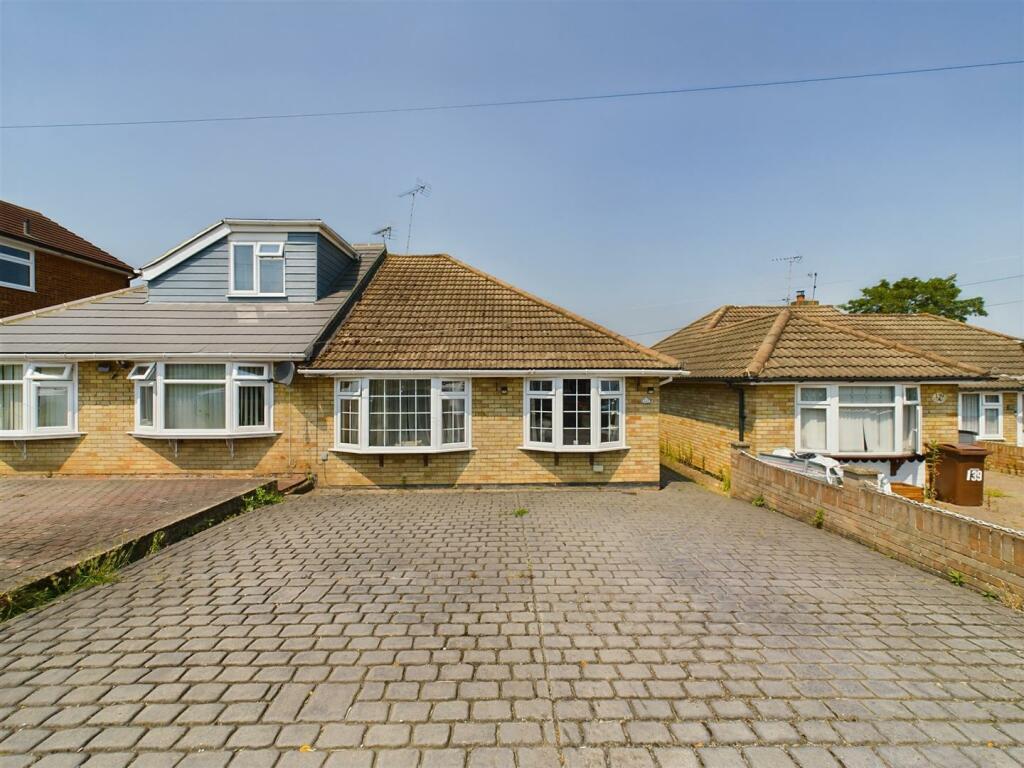 Main image of property: Lampits Hill, Corringham