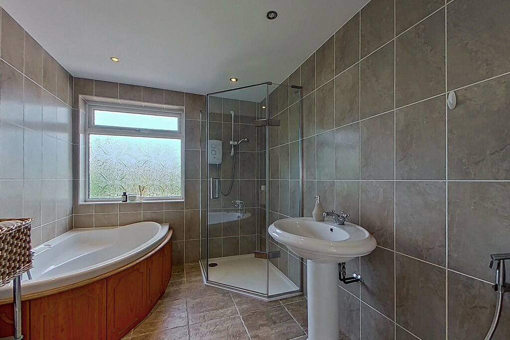 Additional property image - Oakhurst Road, Sutton Coldfield