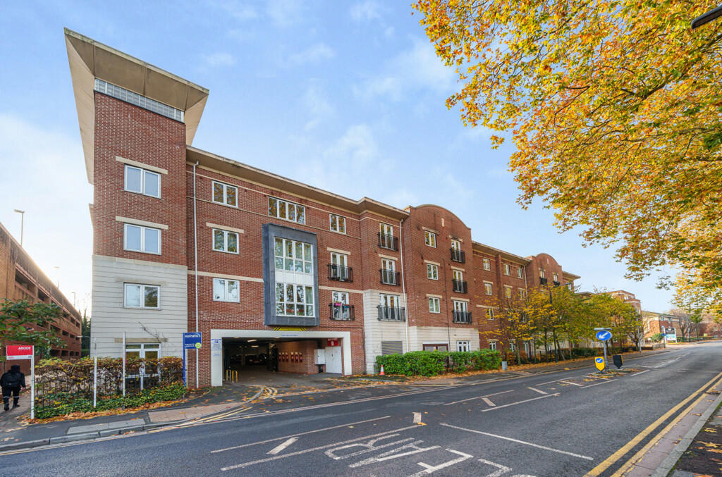 1 bedroom apartment for sale in Grenfell Road, Maidenhead, Berkshire, SL6