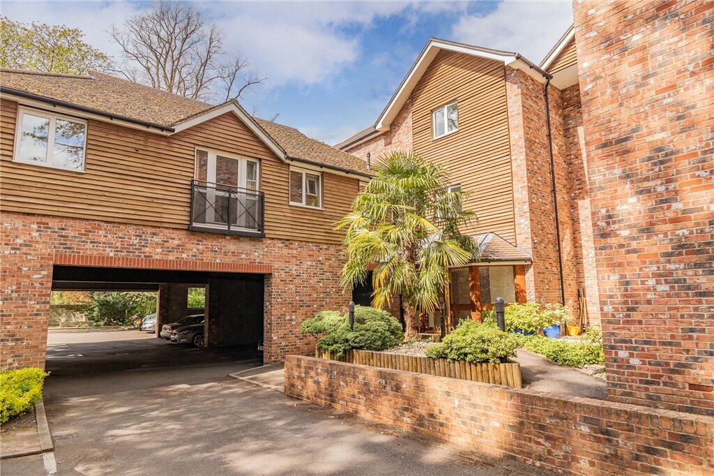 2 bedroom apartment for sale in Boulters Court, Maidenhead, Berkshire, SL6
