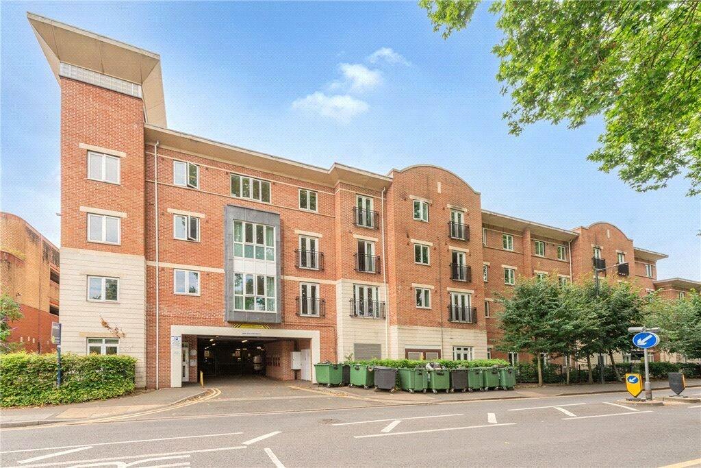 1 bedroom apartment for sale in Park View, Grenfell Road, Maidenhead, SL6