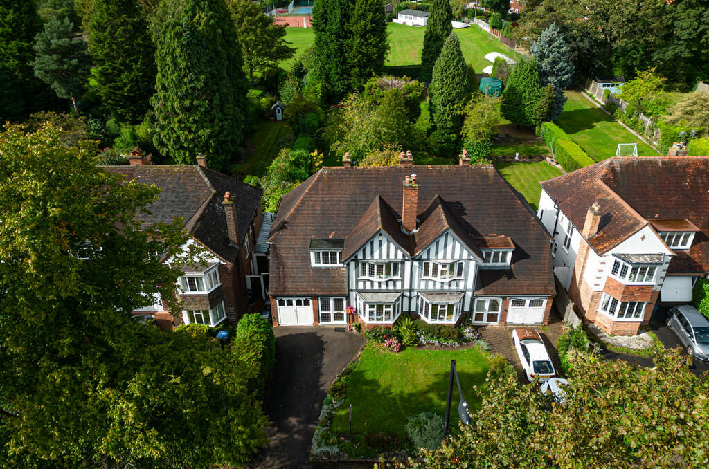 4 bedroom semidetached house for sale in Tamworth Road, Sutton
