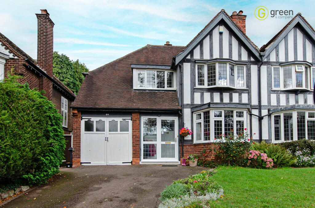4 bedroom semidetached house for sale in Tamworth Road, Sutton