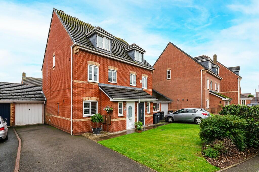 4 bedroom semidetached house for sale in Scarecrow Lane, Four Oaks, B75
