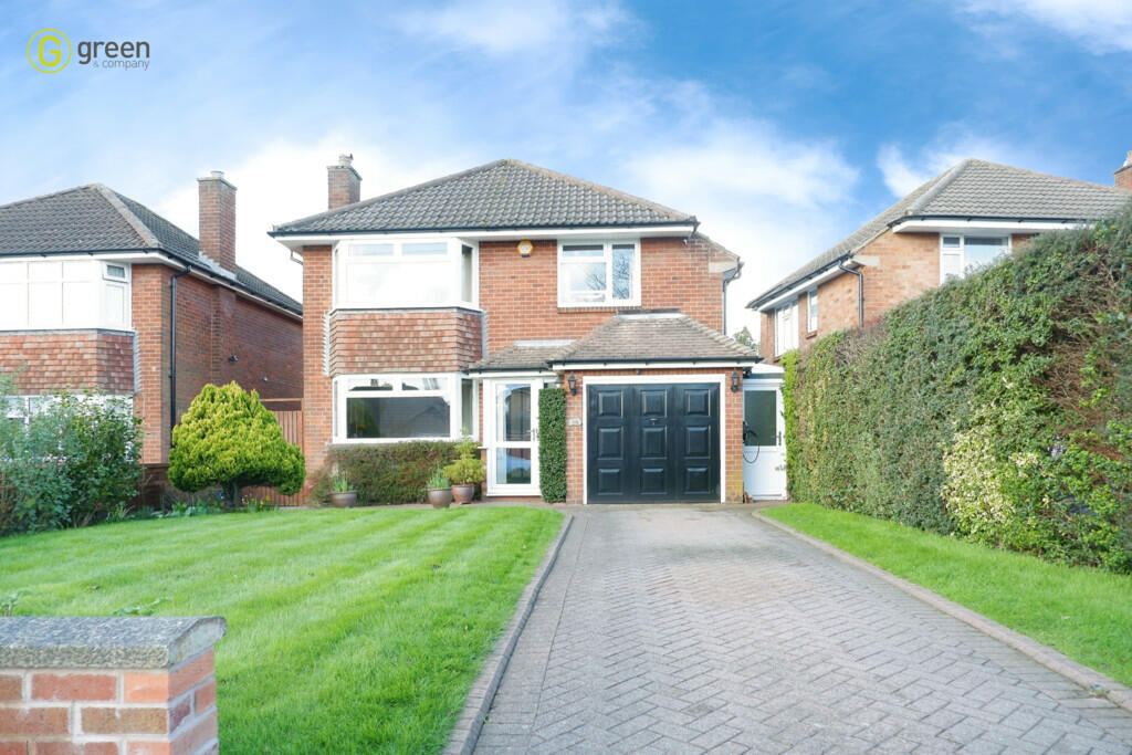3 bedroom detached house for sale in Ashfurlong Crescent, Sutton