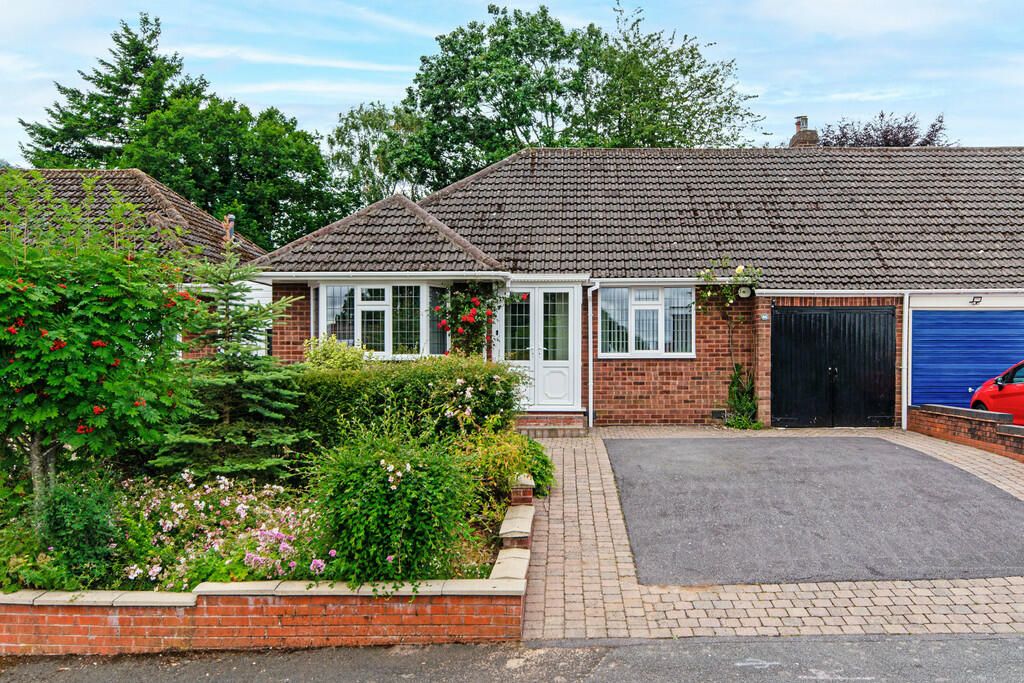 3 bedroom semidetached bungalow for sale in Bickley Avenue, Four Oaks, B74