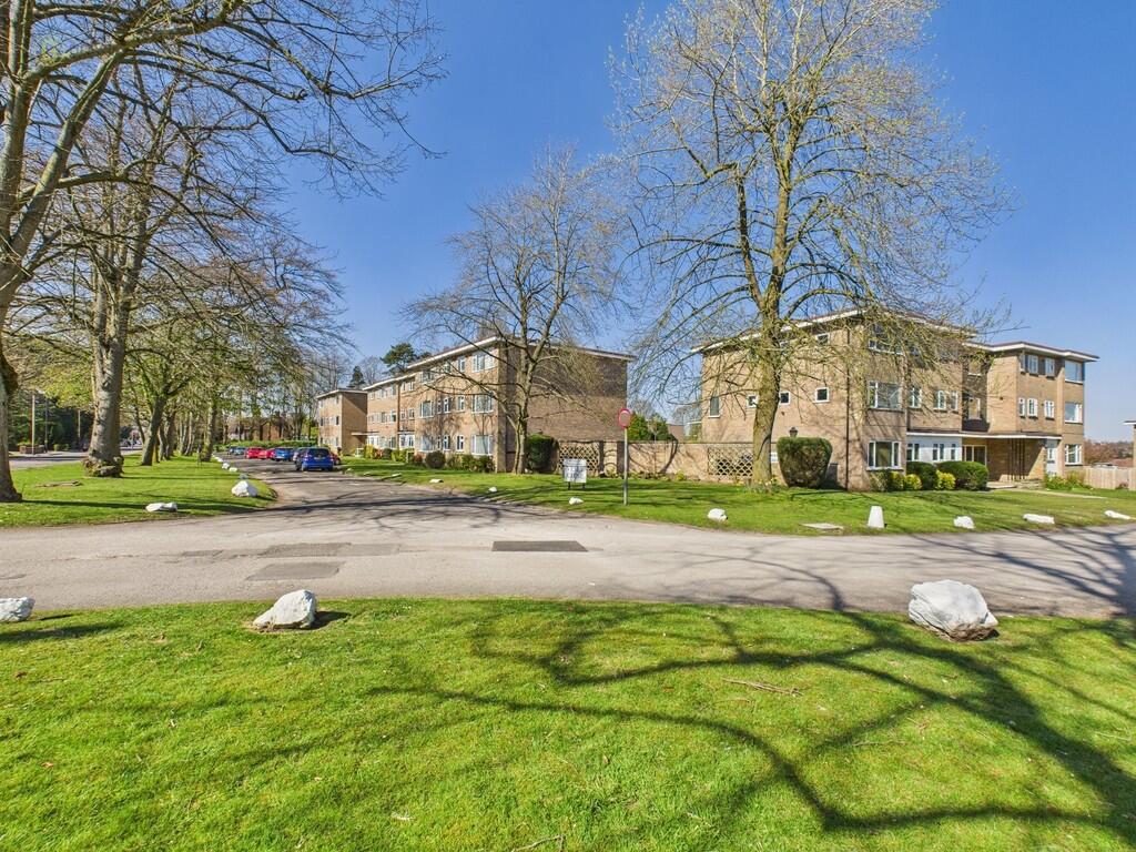 Main image of property: Vesey Close, Four Oaks
