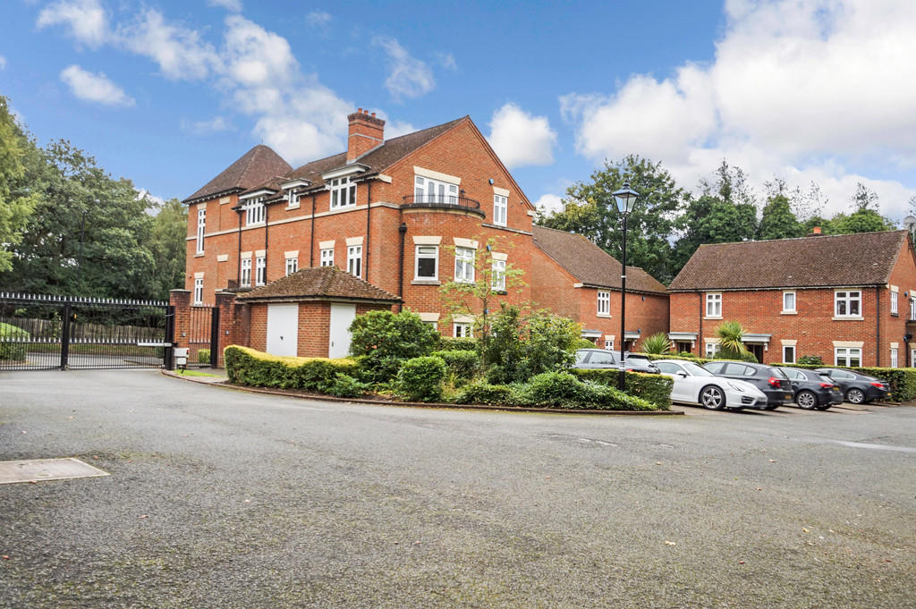 2 bedroom apartment for sale in Thornhill Court, Thornhill Road, Streetly, B74
