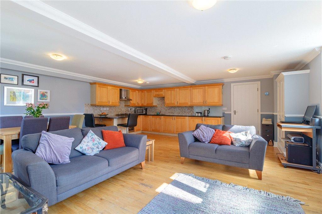 2 bedroom apartment for sale in Hatch Lane, Windsor, Berkshire, SL4
