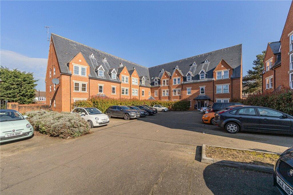 2 bedroom apartment for sale in Bridgeman Drive, Windsor, Berkshire, SL4