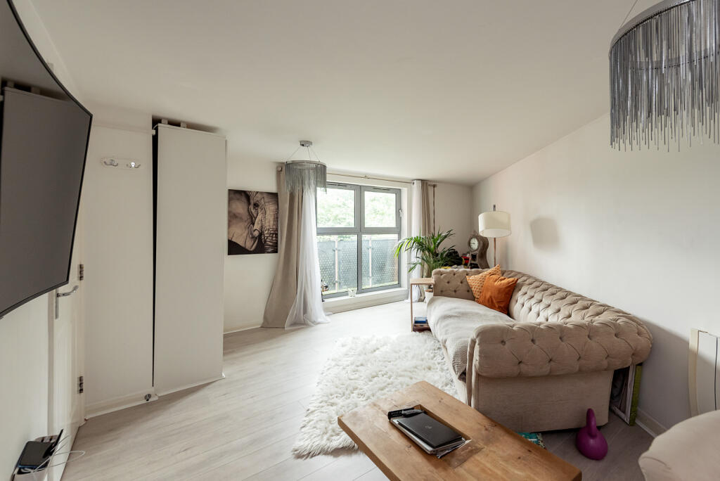 2 bedroom apartment for sale in Charrington Place, St. Albans, Hertfordshire, AL1