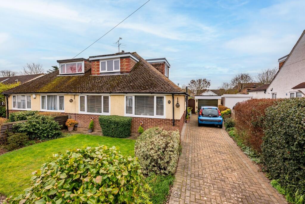 3 bedroom semi-detached house for sale in The Mall, Park Street, St. Albans, Hertfordshire, AL2