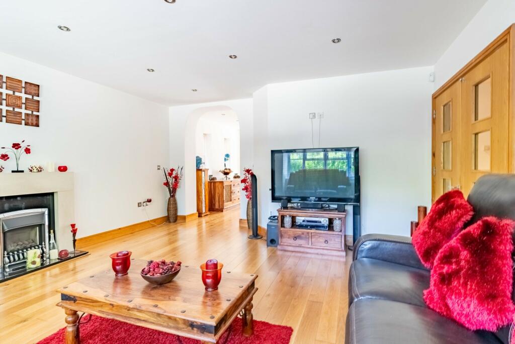 Additional property image - Watford Road, St. Albans, Hertfordshire, AL2