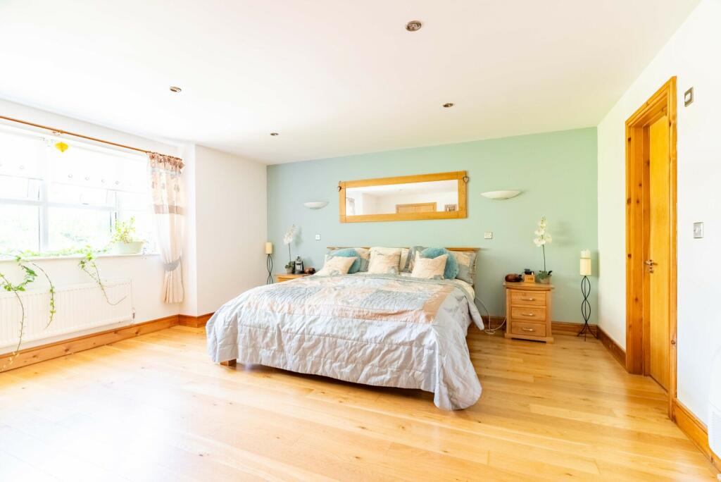 Additional property image - Watford Road, St. Albans, Hertfordshire, AL2