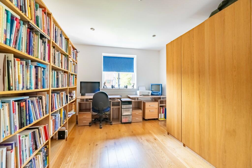 Additional property image - Watford Road, St. Albans, Hertfordshire, AL2
