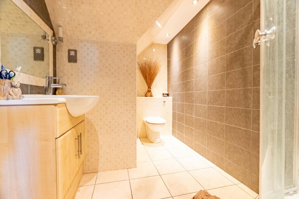 Additional property image - Watford Road, St. Albans, Hertfordshire, AL2