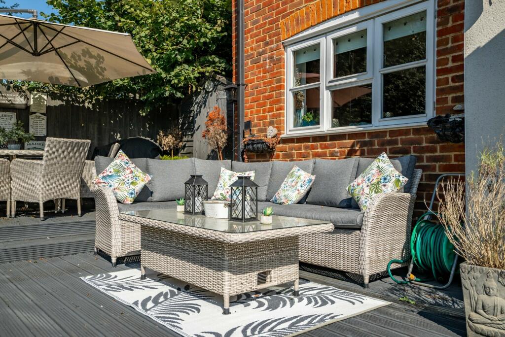 Additional property image - Watford Road, St. Albans, Hertfordshire, AL2