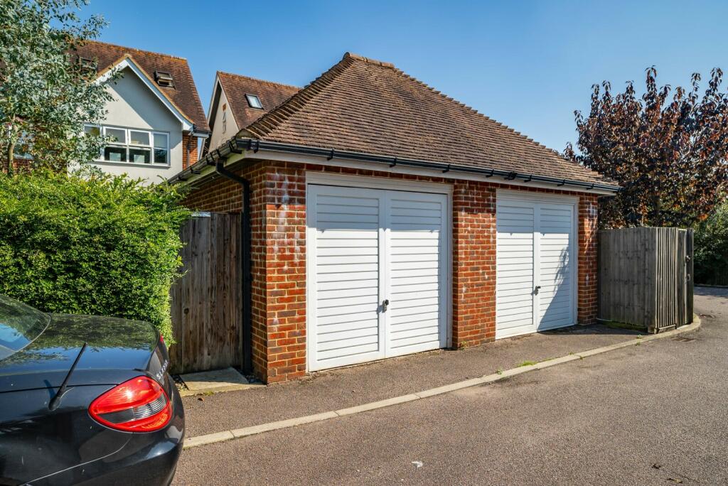 Additional property image - Watford Road, St. Albans, Hertfordshire, AL2