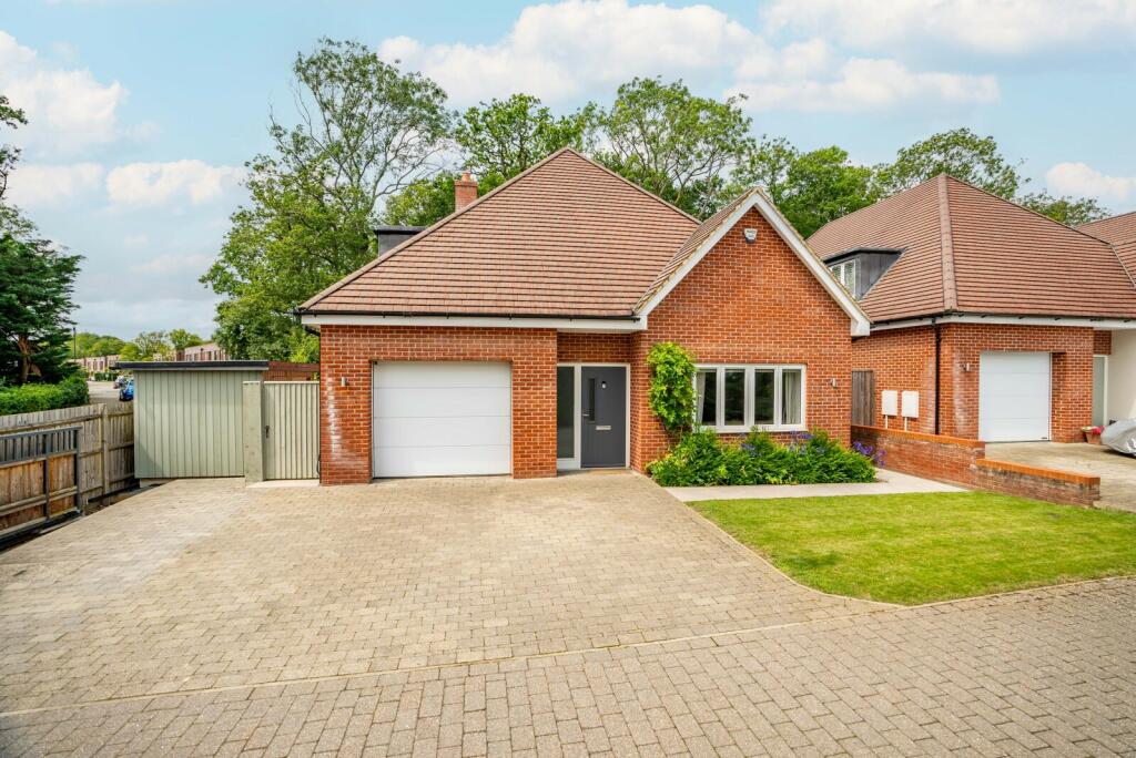 Main image of property: The Kestrels, Bucknalls Drive, Bricket Wood, St. Albans, AL2