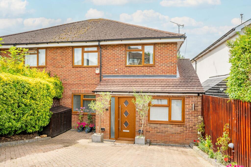 Main image of property: Mount Drive, Park Street, St. Albans, Hertfordshire, AL2