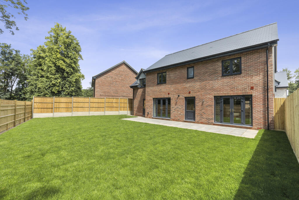 Additional property image - Acer Close, Frogmore, St. Albans, Hertfordshire, AL2