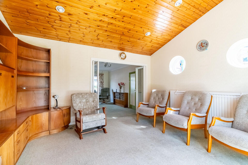 Additional property image - Foxcroft, St. Albans, Hertfordshire, AL1