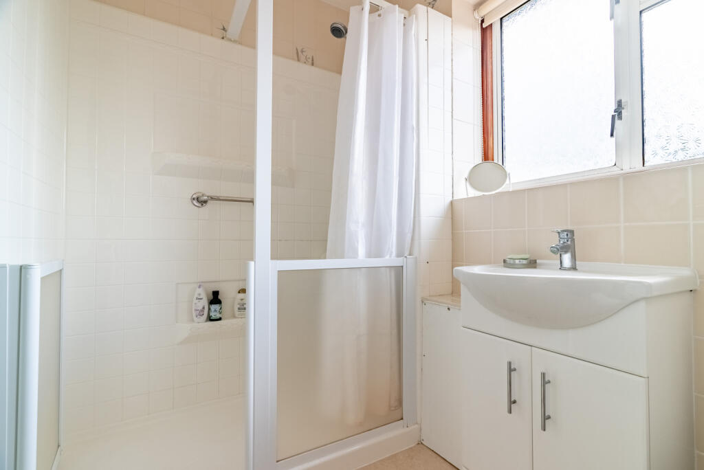 Additional property image - Foxcroft, St. Albans, Hertfordshire, AL1