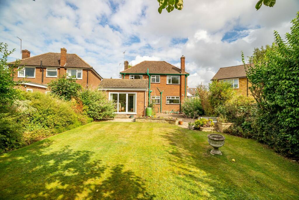 Additional property image - Foxcroft, St. Albans, Hertfordshire, AL1