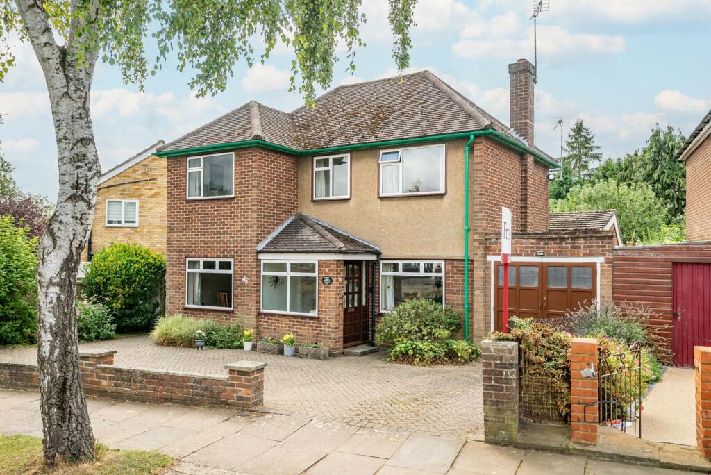 Additional property image - Foxcroft, St. Albans, Hertfordshire, AL1