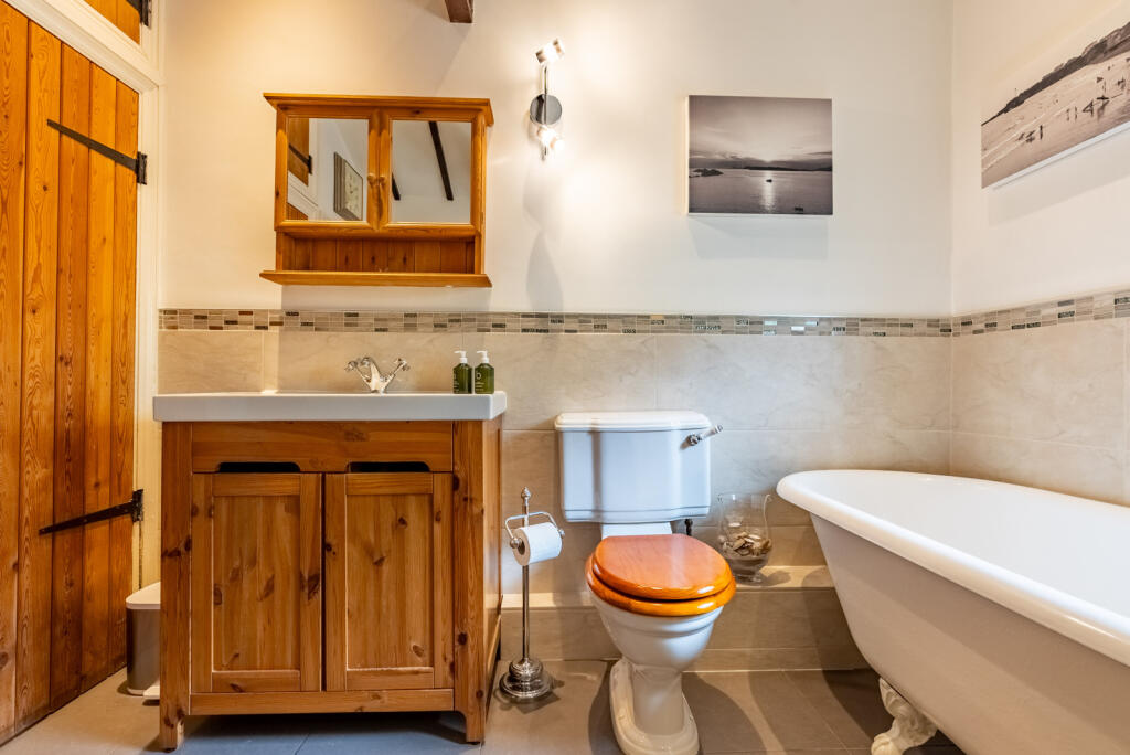 Additional property image - Tyttenhanger Green, Tyttenhanger, St. Albans, Hertfordshire, AL4