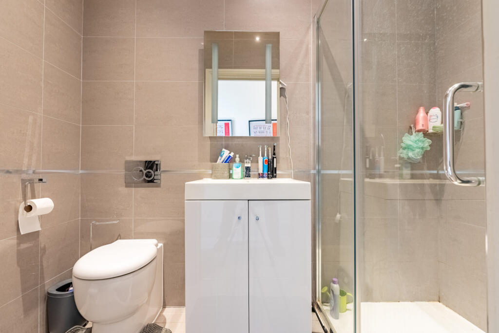 Additional property image - Avenue Road, St. Albans, Hertfordshire, AL1