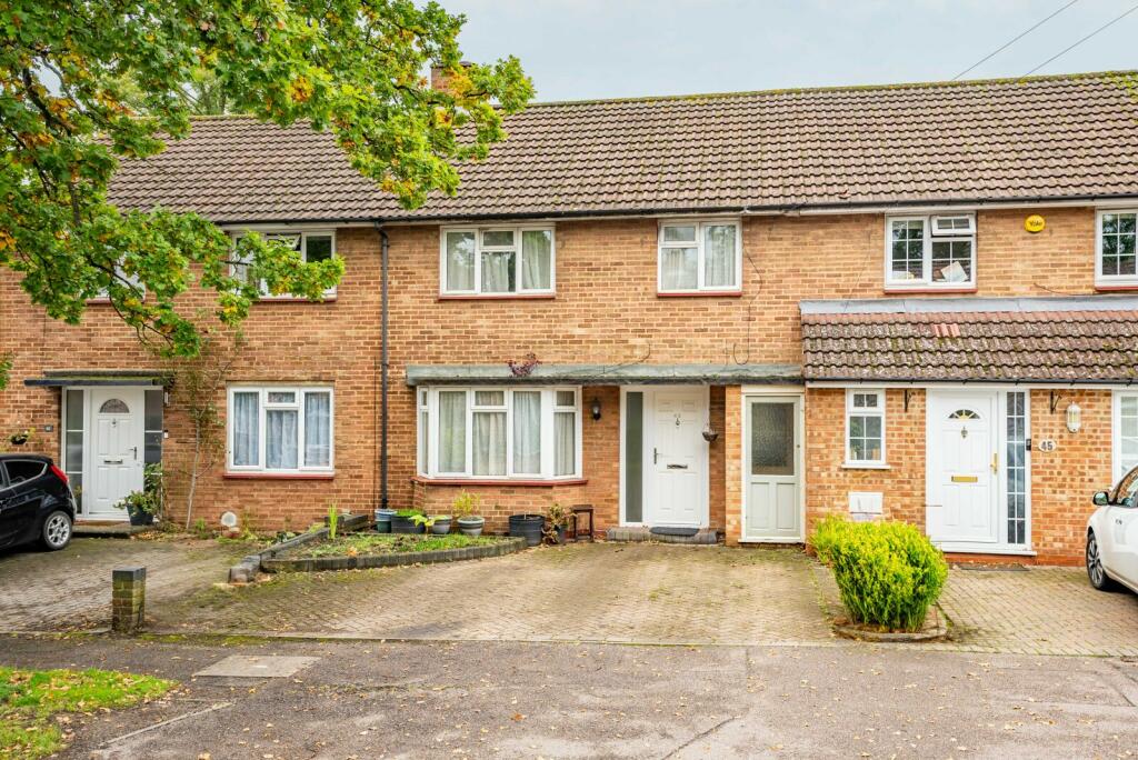 Main image of property: Hunters Ride, Bricket Wood, St. Albans, Hertfordshire, AL2