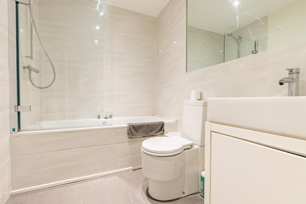 Additional property image - Goldsmith Way, St. Albans, Hertfordshire, AL3