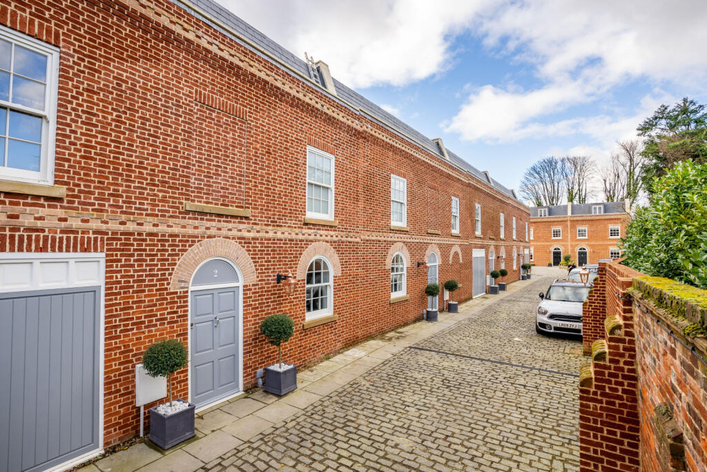 Additional property image - Bowgate Mews, St. Peters Close, St. Albans, Hertfordshire, AL1