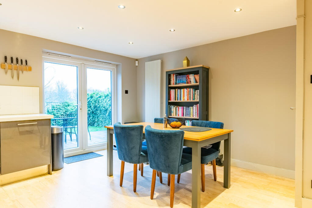 Additional property image - Orient Close, St. Albans, Hertfordshire, AL1